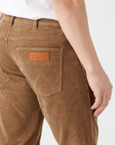 Wrangler Greensboro Męskie Spodnie Sztruksowe Biscuit W15QA2012 112319942